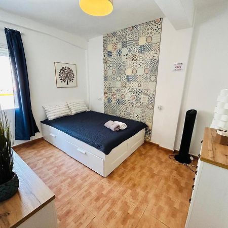 Nice Boutique Flat With Terrace ฟูเอนฮิโรลา ภายนอก รูปภาพ