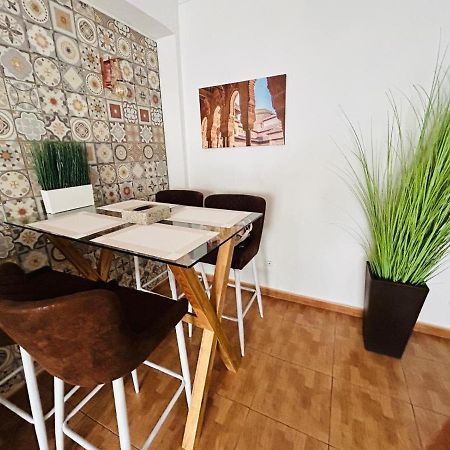 Nice Boutique Flat With Terrace ฟูเอนฮิโรลา ภายนอก รูปภาพ