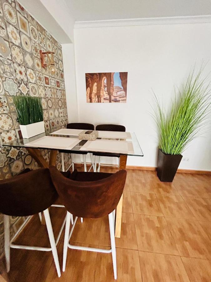 Nice Boutique Flat With Terrace ฟูเอนฮิโรลา ภายนอก รูปภาพ